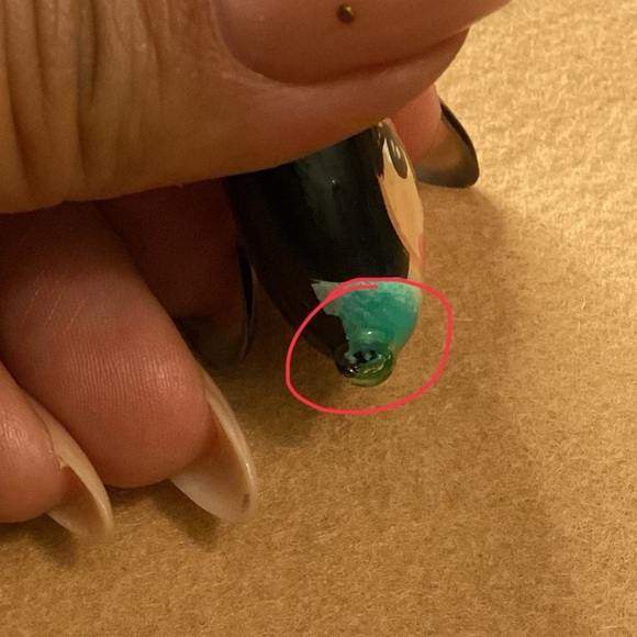 NWOT Frida Kahlo inspired hand painted heart charm - Picture 9 of 9